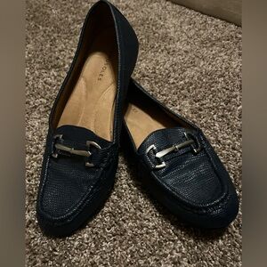 WORN ONCE Navy Croco Aerosoles